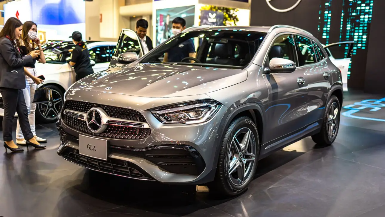 В Россию привезли бюджетный Mercedes-Benz GLA 200 с 1,3-литровым мотором и гарантией