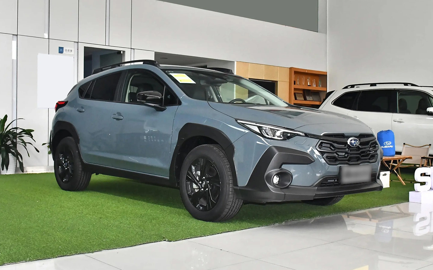 Дилер привез в Россию Subaru Crosstrek: кроссовер почти в два раза дороже Subaru XV, продававшегося в стране официально