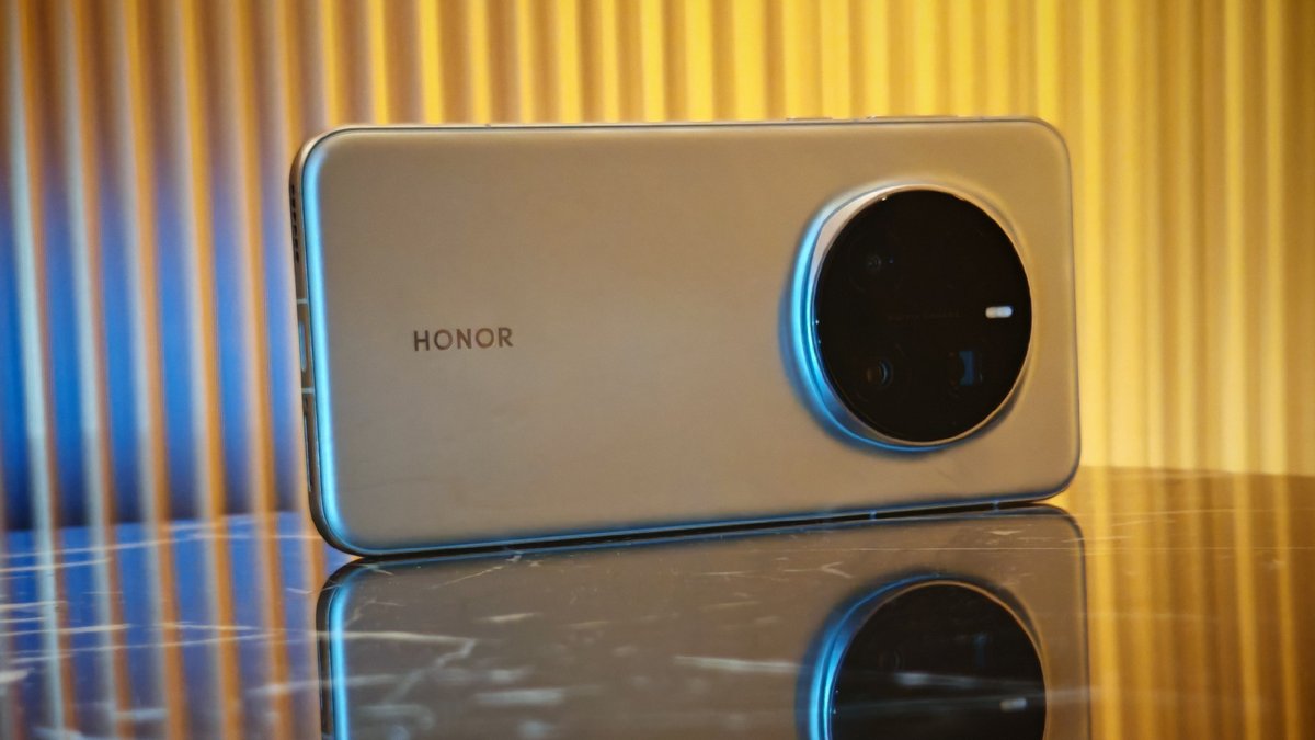 Honor Magic 7 Pro показали вблизи на живых фото до анонса