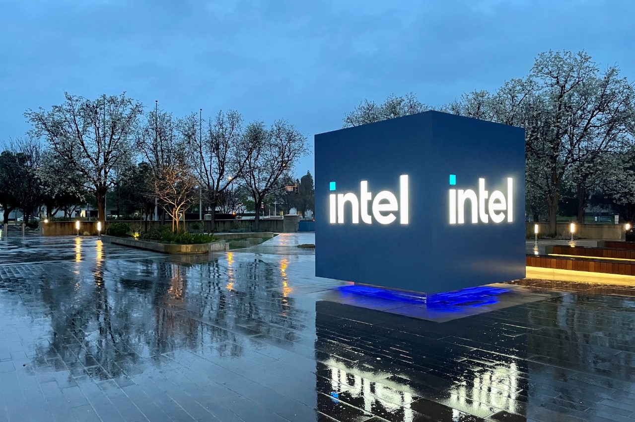 Intel сокращает ещё 516 рабочих мест: новая волна увольнений в технологической индустрии